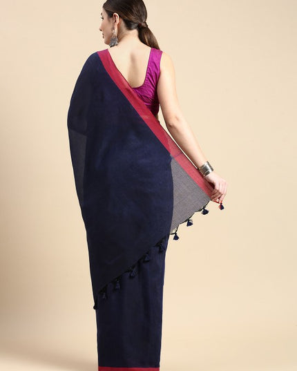 DESH BIDESH Solid Pure Cotton Taant Saree