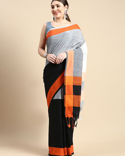 DESH BIDESH Colourblocked Pure Cotton Taant Saree