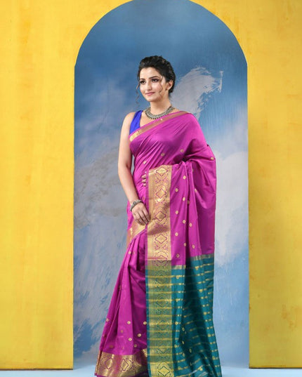Exquisite Magenta Green Kanjeevaram Silk Blend Zari Woven Saree with Unstitched Blouse Piece