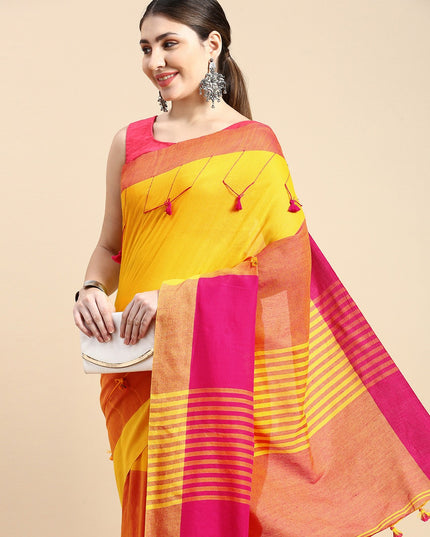 DESH BIDESH Colourblocked Pure Cotton Taant Saree