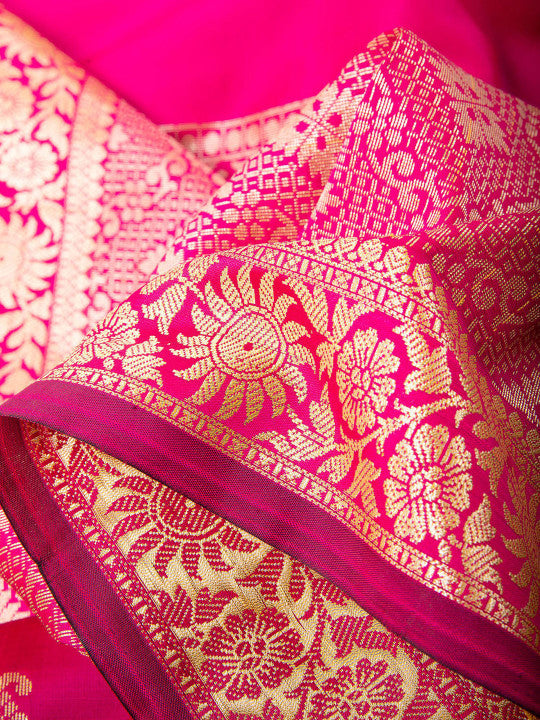 DESH BIDESH Woven Design Zari Kanjeevaram Saree