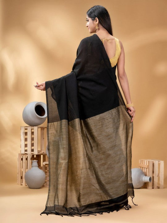 DESH BIDESH Elegant Colourblocked Pure Cotton Saree for Women