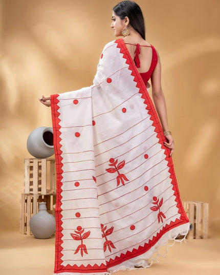 DESH BIDESH Geometric Woven Design Pure Cotton Taant Saree
