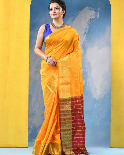 Exquisite Woven Design Zari Silk Blend Kanjeevaram Saree for Women