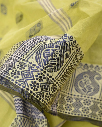 DESH BIDESH Women's Green Floral Pure Cotton Handloom Saree with Woven Design