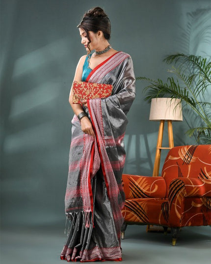 DESH BIDESH Solid Saree With Woven Design Border & Blouse Piece