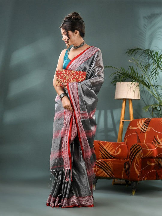 DESH BIDESH Solid Saree With Woven Design Border & Blouse Piece