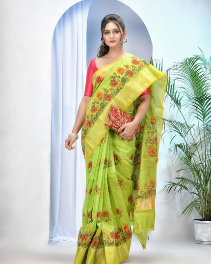 Exquisite Floral Printed Saree with Zari Border for Women
