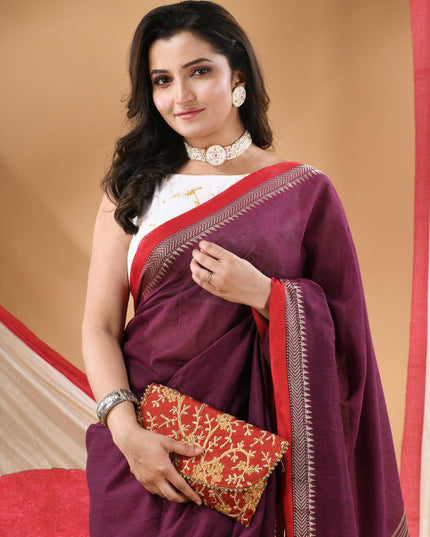 DESH BIDESH Solid Pure Cotton Saree With Embroidered Border