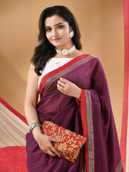 DESH BIDESH Solid Pure Cotton Saree With Embroidered Border