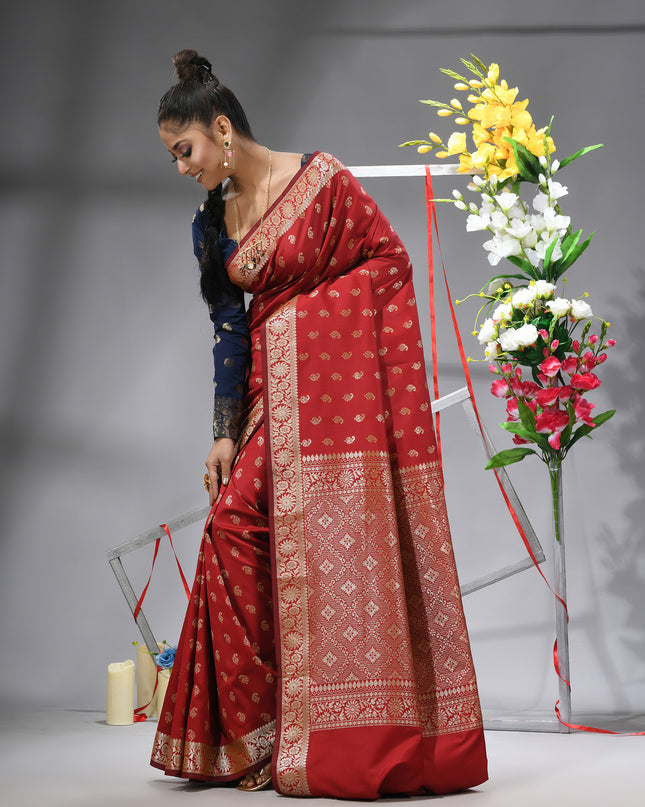 Jacquard Kanjivaram Silk Saree with Golden Zari Paisley & Blouse Piece