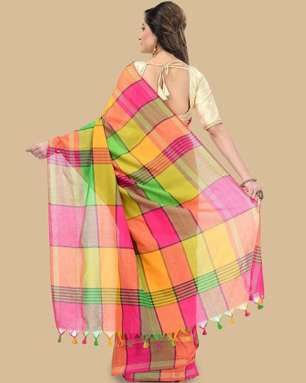 DESH BIDESH Checked Pure Cotton Taant Saree
