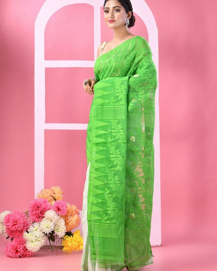 https://www.myntra.com/33740120
