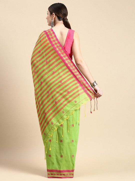 DESH BIDESH Woven Design Floral Pure Cotton Taant Saree