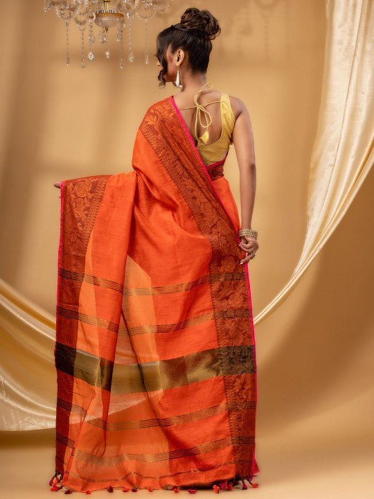 DESH BIDESH Floral Woven Design Taant Saree