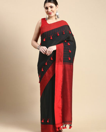 DESH BIDESH Embroidered Solid Pure Cotton Taant Saree