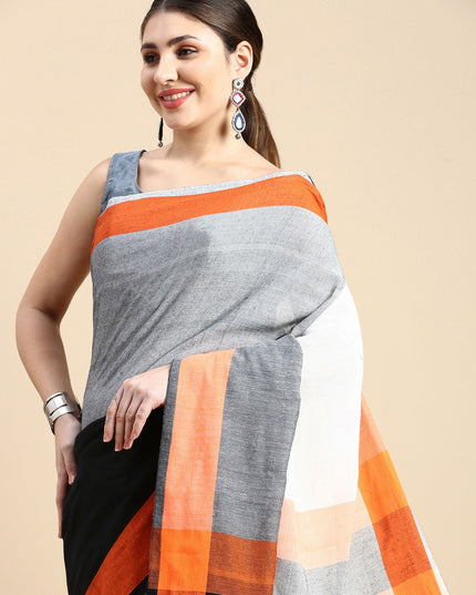 DESH BIDESH Colourblocked Pure Cotton Taant Saree