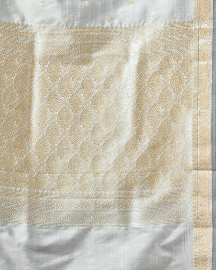 Women's Jacquard Banarasi Kanjivaram Kanchipuram Zari Butta Woven Slim Border Saree