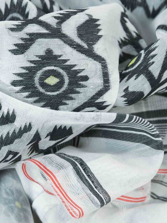 DESH BIDESH White & Black Woven Design Jamdani Saree with Matching Blouse Piece