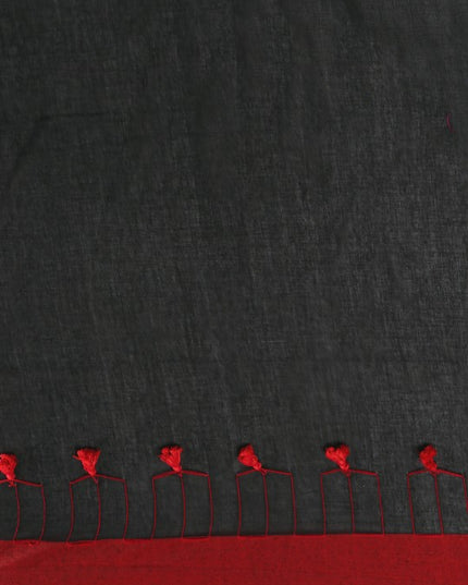 DESH BIDESH Embroidered Solid Pure Cotton Taant Saree