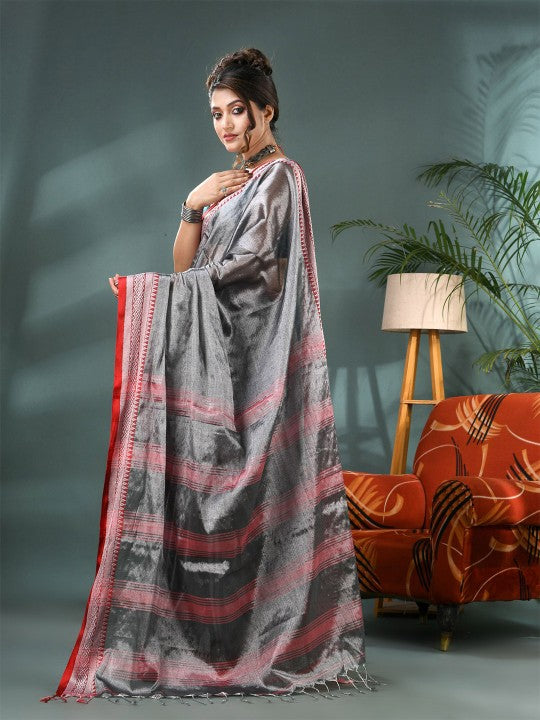 DESH BIDESH Solid Saree With Woven Design Border & Blouse Piece