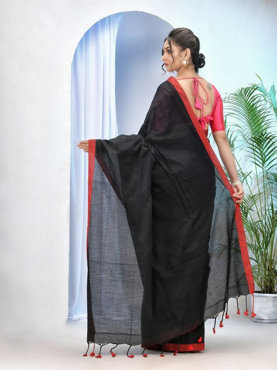 DESH BIDESH Solid Pure Cotton Taant Saree