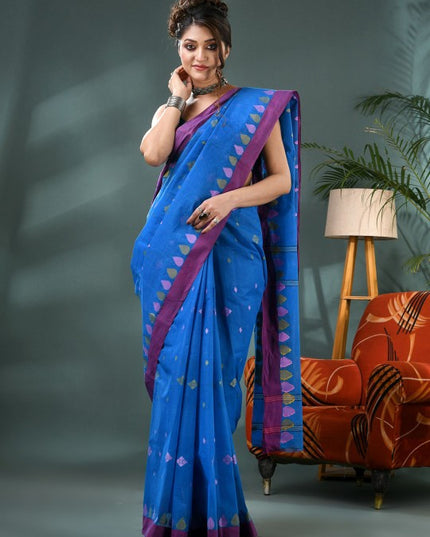 DESH BIDESH Woven Design Pure Cotton Taant Saree