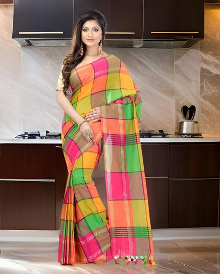 DESH BIDESH Checked Pure Cotton Taant Saree