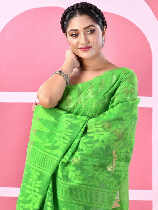 https://www.myntra.com/33740120
